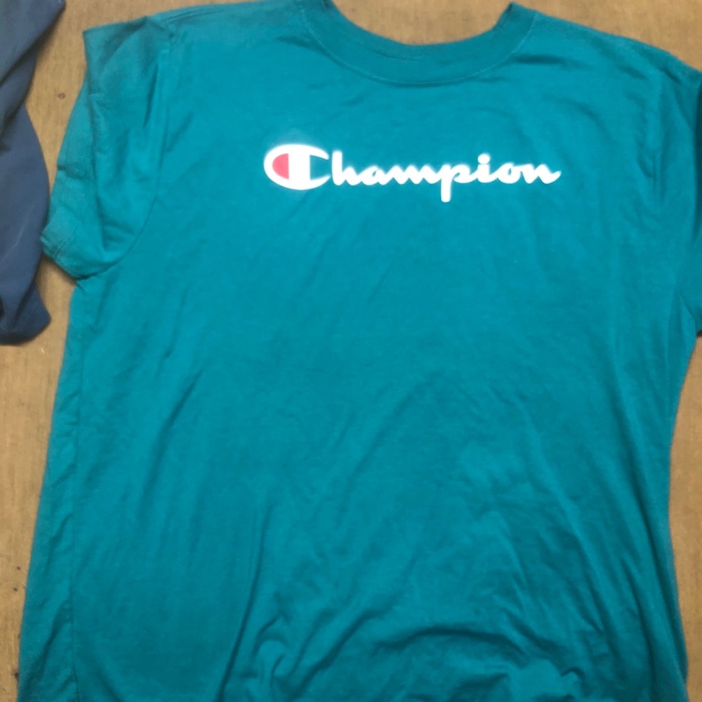 Champion t-shirt